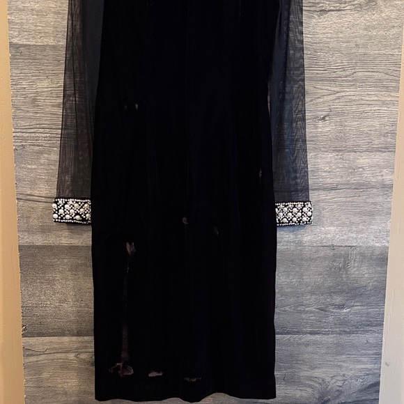 Sherri Hill Velvet Sweatheart Neckline Mesh, Crystal & Pearl detail Midi Dress - Picture 2 of 13